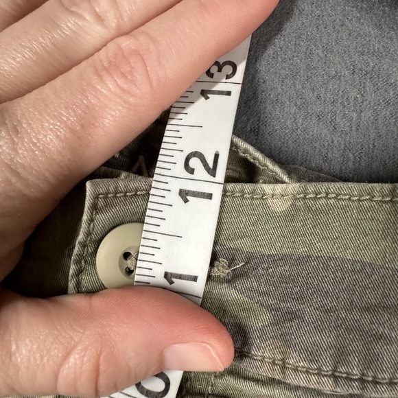 American Eagle Outfitters Cargo Pants Womens 12 Green Camo Barrel Stretch - Picture 9 of 15